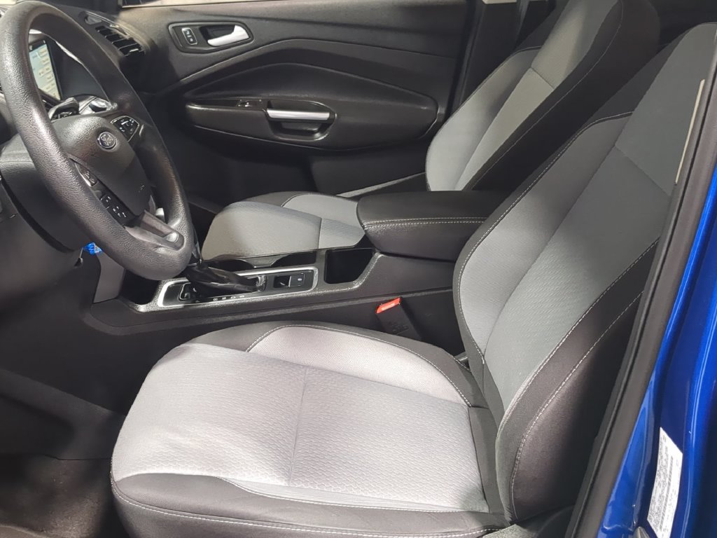 Used 2018 Ford Escape SE w/ Ford Safe & Smart Package FWD image 20