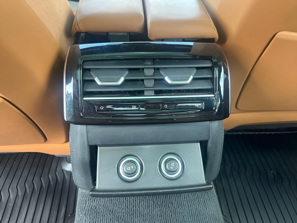 Used 2022 Audi A8 L 3.0T AWD/4WD image 32