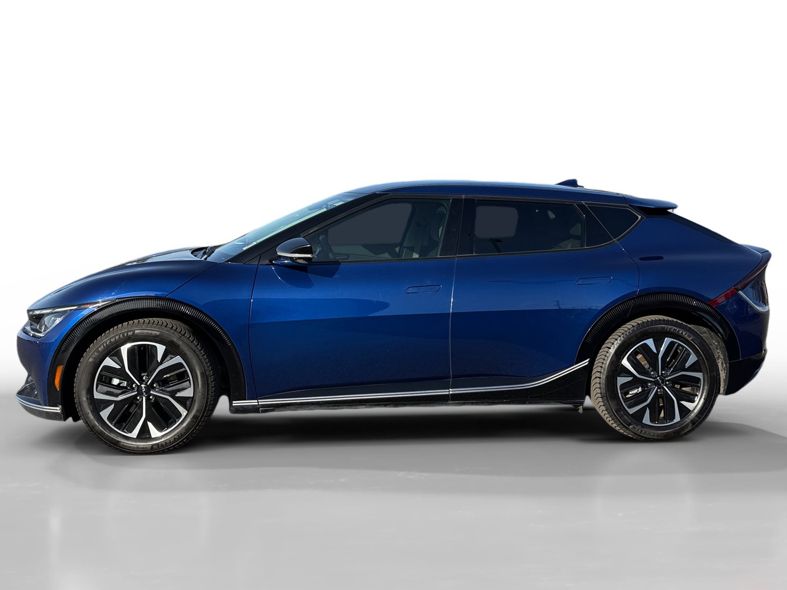 Used 2023 Kia EV6 Wind image 2