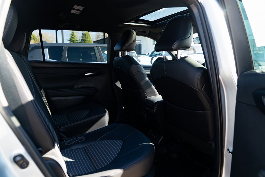 Used 2021 Toyota Highlander XSE image 22