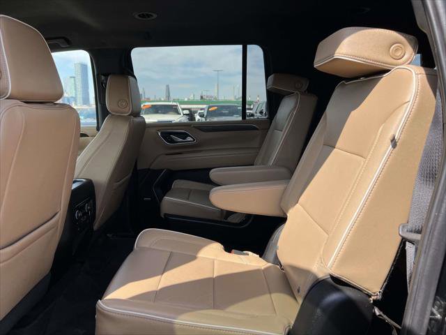 Used 2024 Chevrolet Suburban Premier AWD/4WD image 13