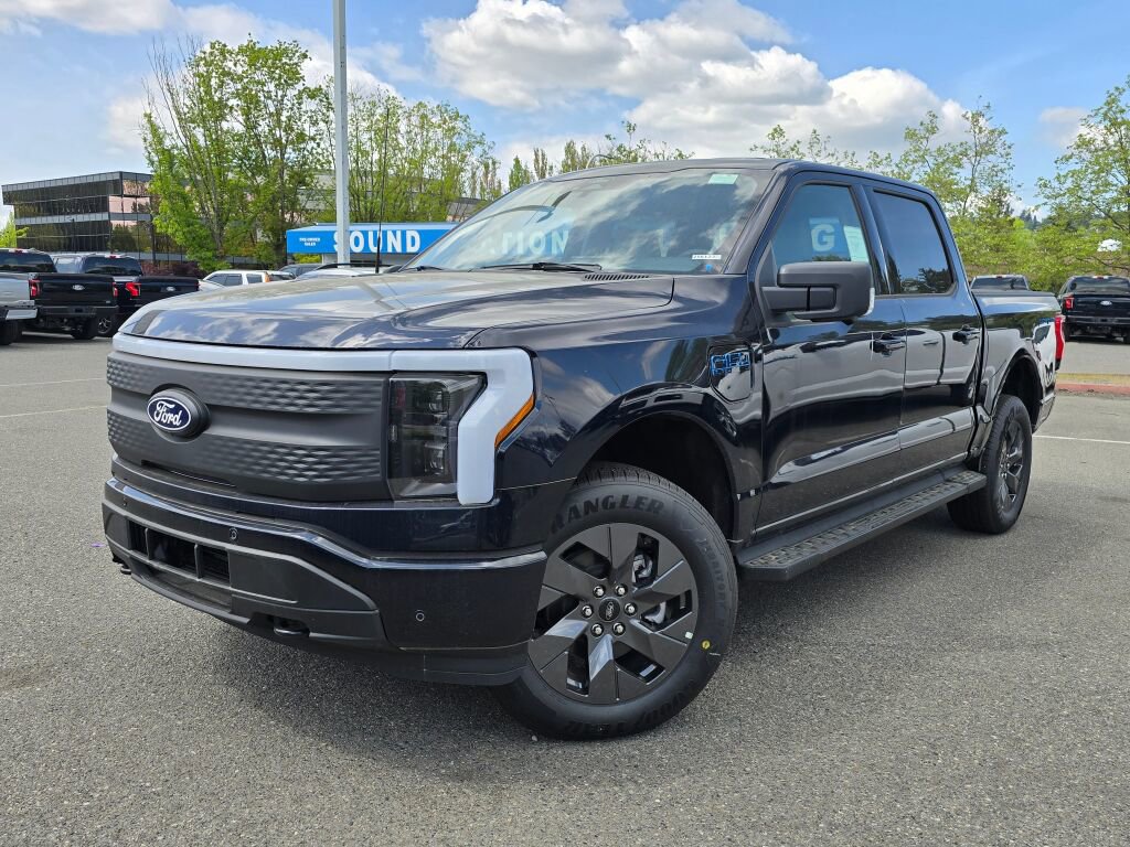 New 2025 Ford F150 Lightning Flash AWD/4WD image 1