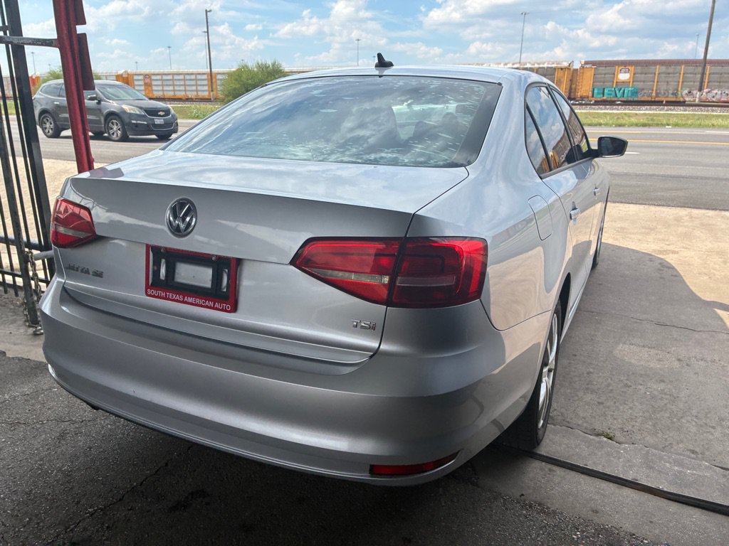 Used 2015 Volkswagen Jetta SE FWD image 13