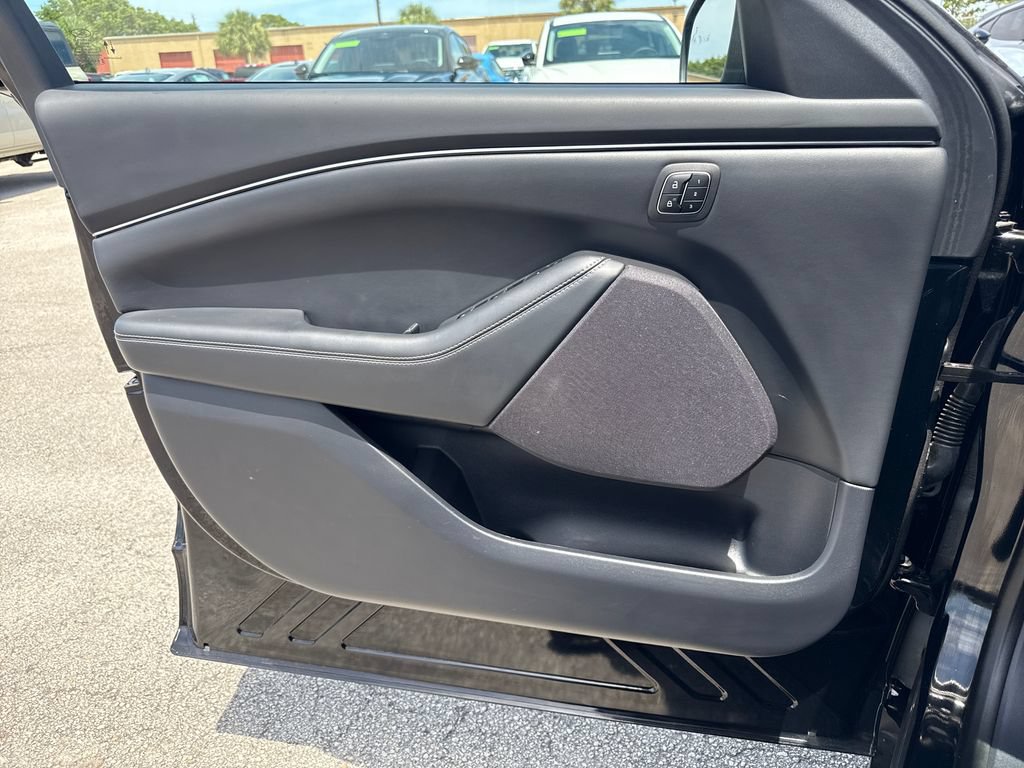 Certified 2025 Ford Mustang Mach-E Select w/ Comfort Package Lite RWD image 13