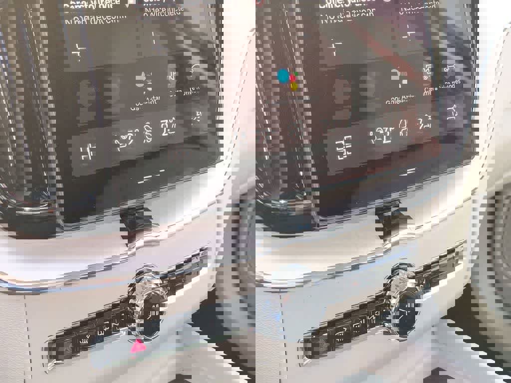 New 2026 Volvo XC60 B5 Ultra w/ Protection Package Premier image 27