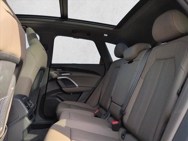 Used 2025 Audi Q5 Prestige AWD/4WD image 21