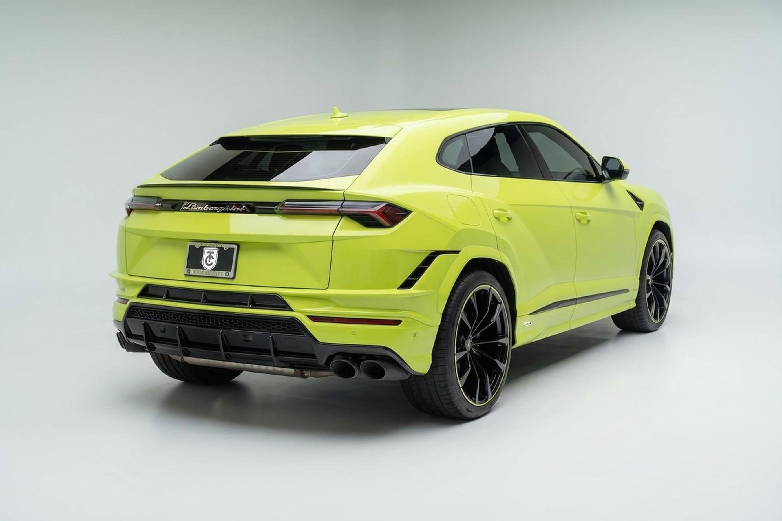 Used 2023 Lamborghini Urus S AWD/4WD image 3