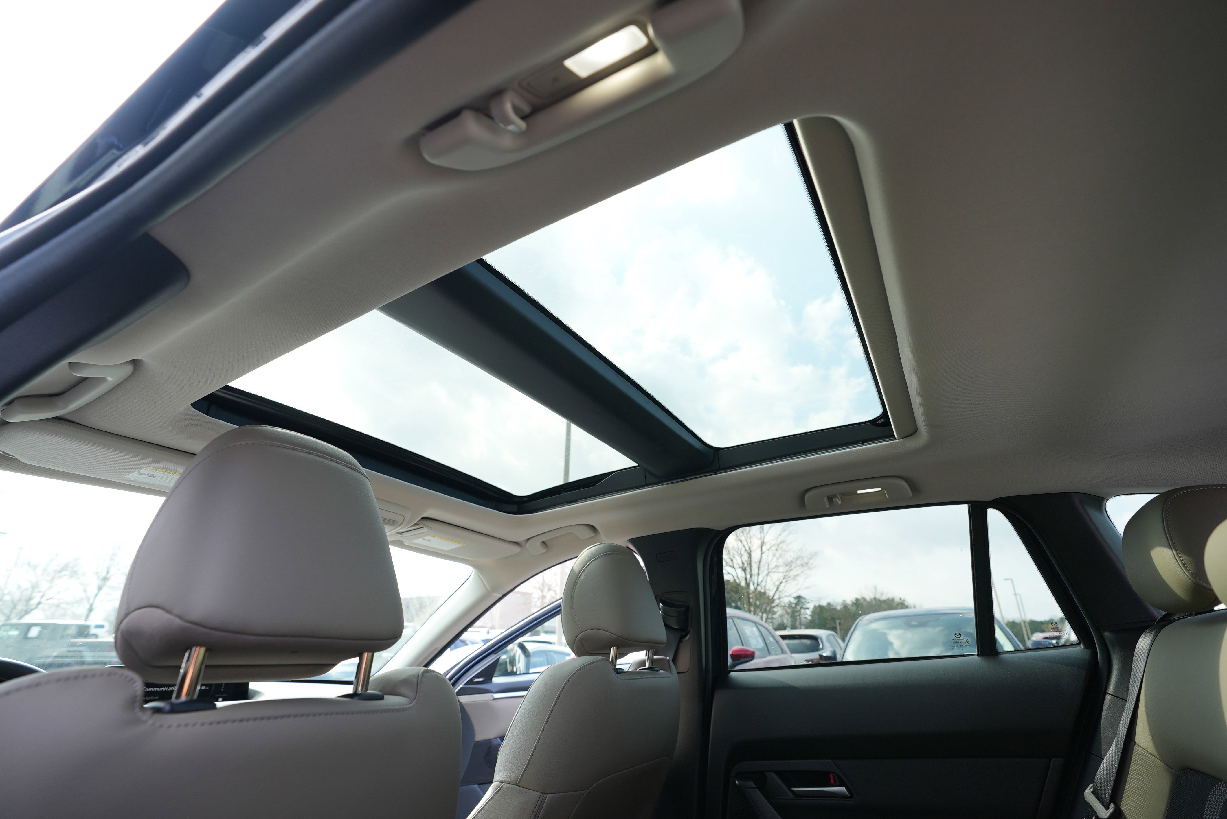 Certified 2025 MAZDA CX-50 AWD 2.5 S w/ Premium Package image 7