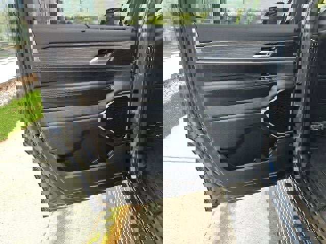 Used 2024 Jeep Wagoneer Series III w/ Premium Group I image 18