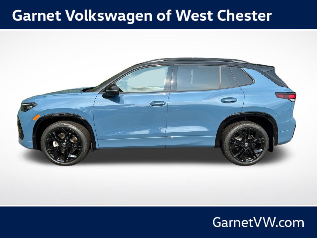 New 2026 Volkswagen Tiguan SE R-Line AWD/4WD image 2