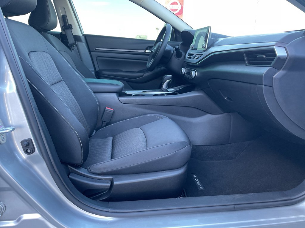 Used 2024 Nissan Altima 2.5 SV image 22