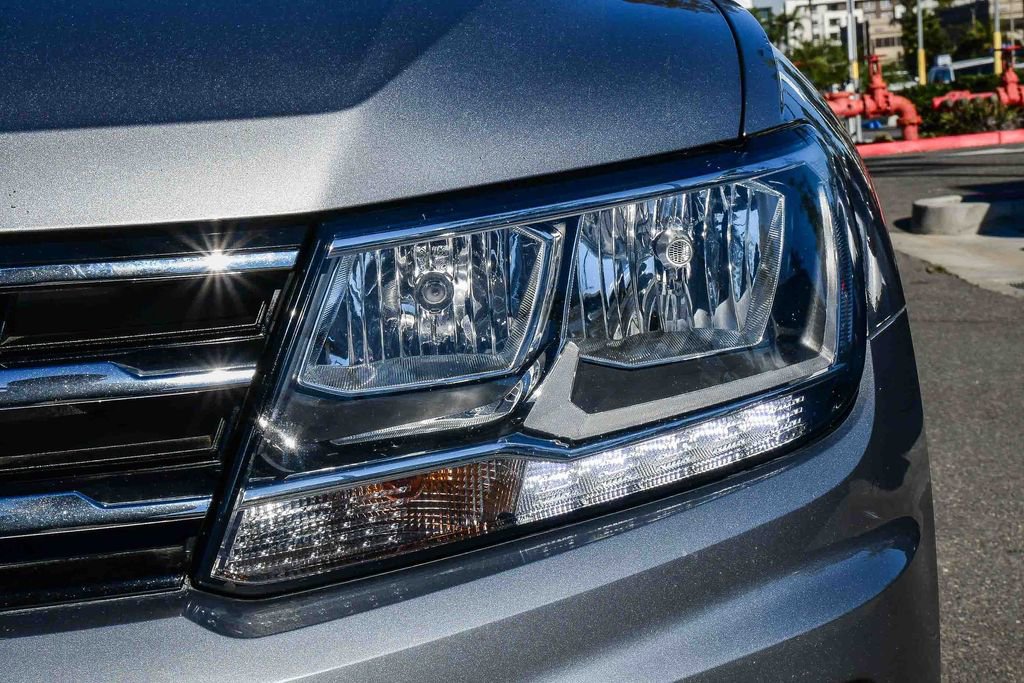 Used 2021 Volkswagen Tiguan S image 10