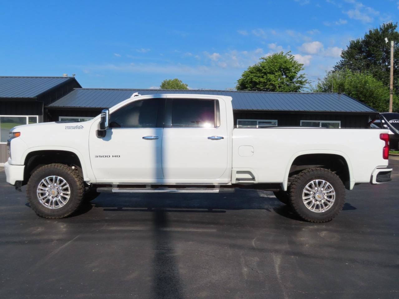 Used 2022 Chevrolet Silverado 3500 High Country w/ Safety Package II AWD/4WD image 3