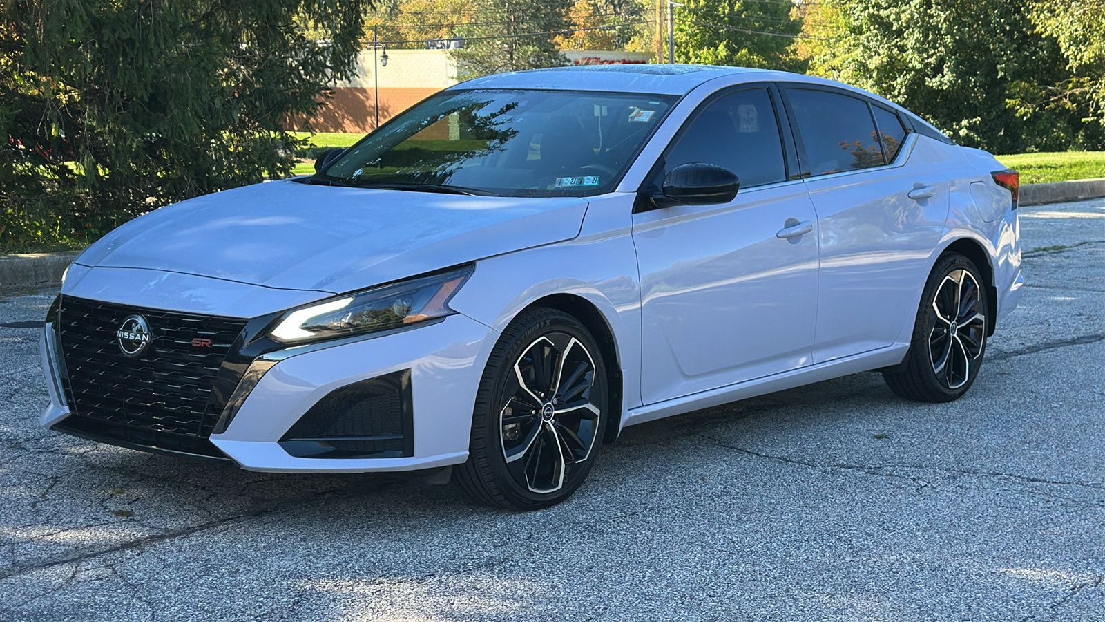 Certified 2023 Nissan Altima 2.5 SR w/ SR Premium Package AWD/4WD image 2