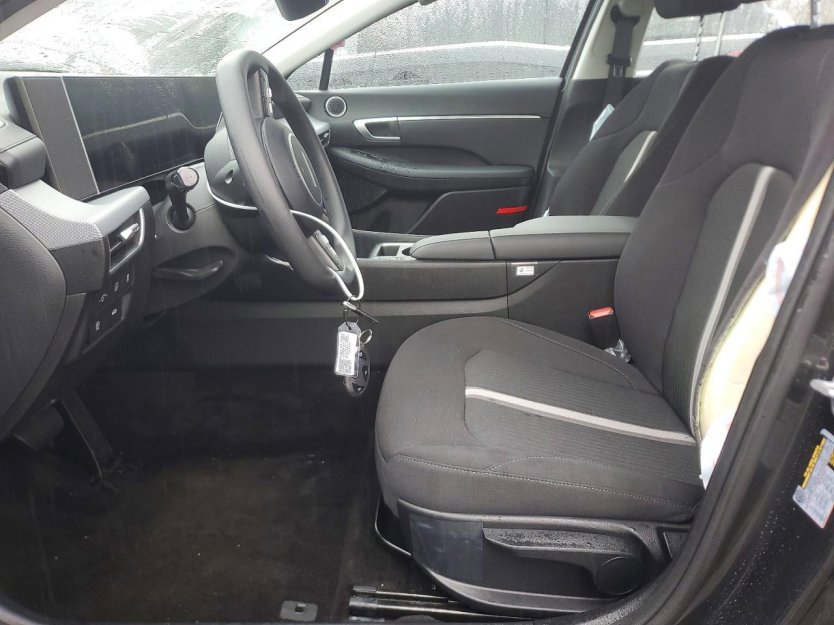 Used 2026 Hyundai Sonata Blue FWD image 5