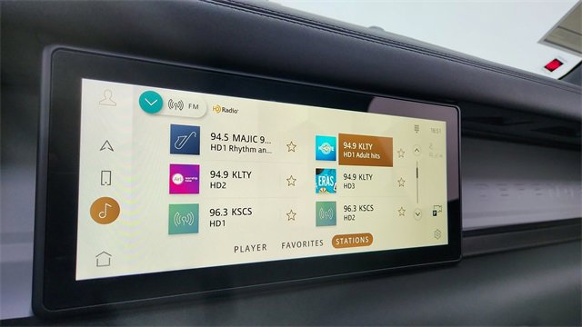 Used 2024 Land Rover Defender 110 S image 44