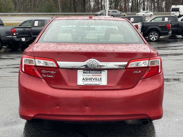 Used 2014 Toyota Camry XLE w/ Leather Package image 4