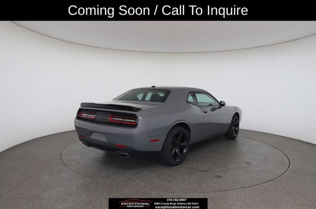 Used 2018 Dodge Challenger SXT RWD image 18
