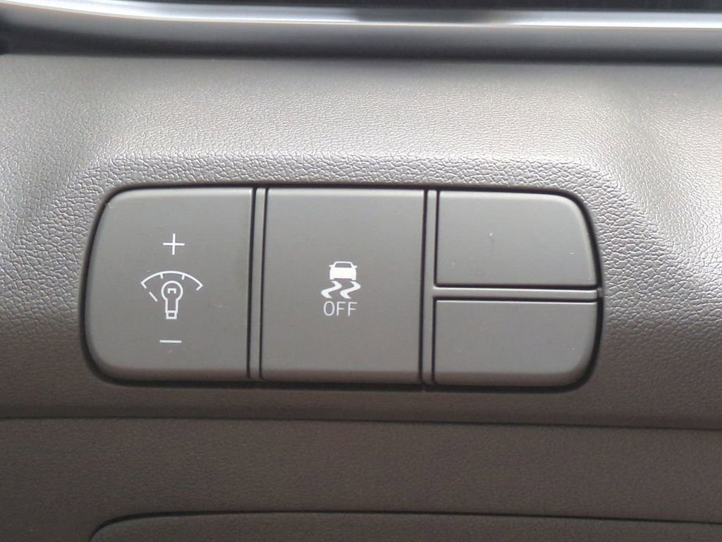 New 2026 Hyundai Elantra Sport image 24