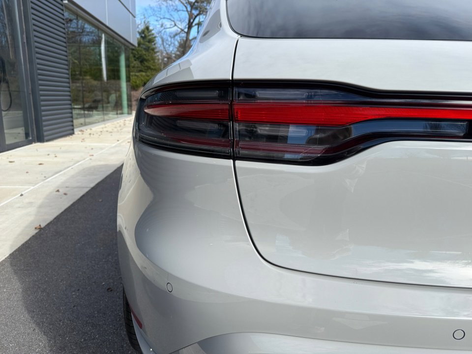 New 2026 Porsche Macan image 14