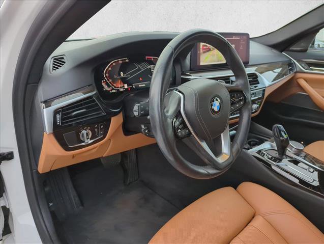 Used 2021 BMW 530i w/ Premium Package image 14
