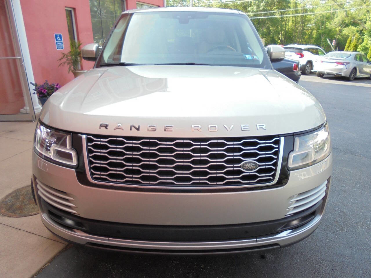 Used 2019 Land Rover Range Rover HSE AWD/4WD image 7