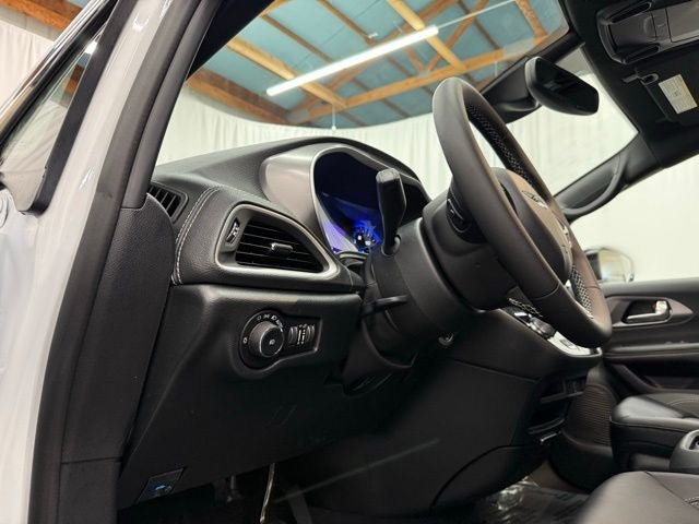 New 2026 Chrysler Pacifica Select AWD/4WD image 18