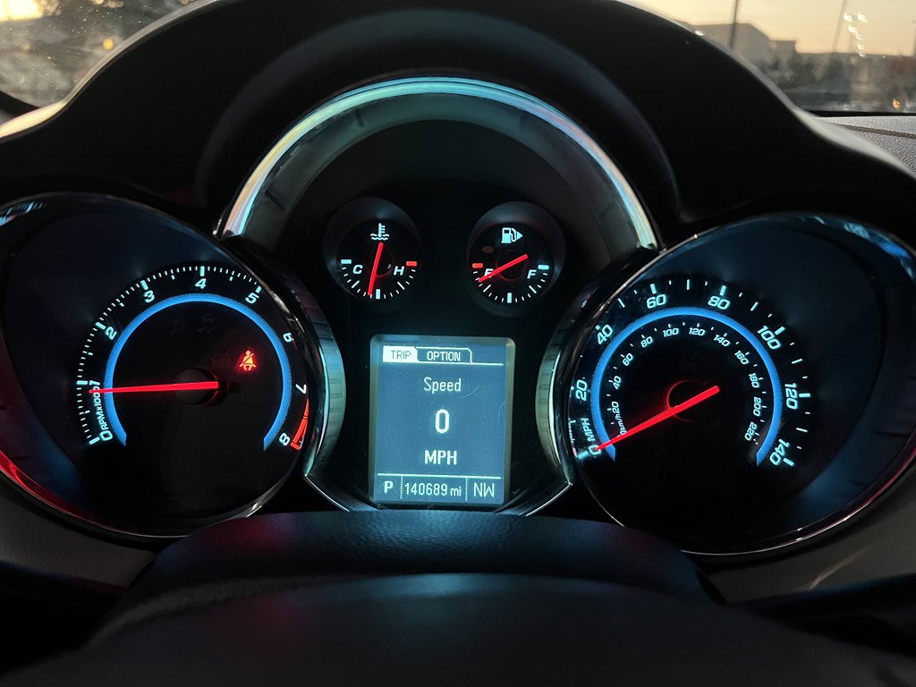 Used 2014 Chevrolet Cruze LTZ w/ RS Package FWD image 17