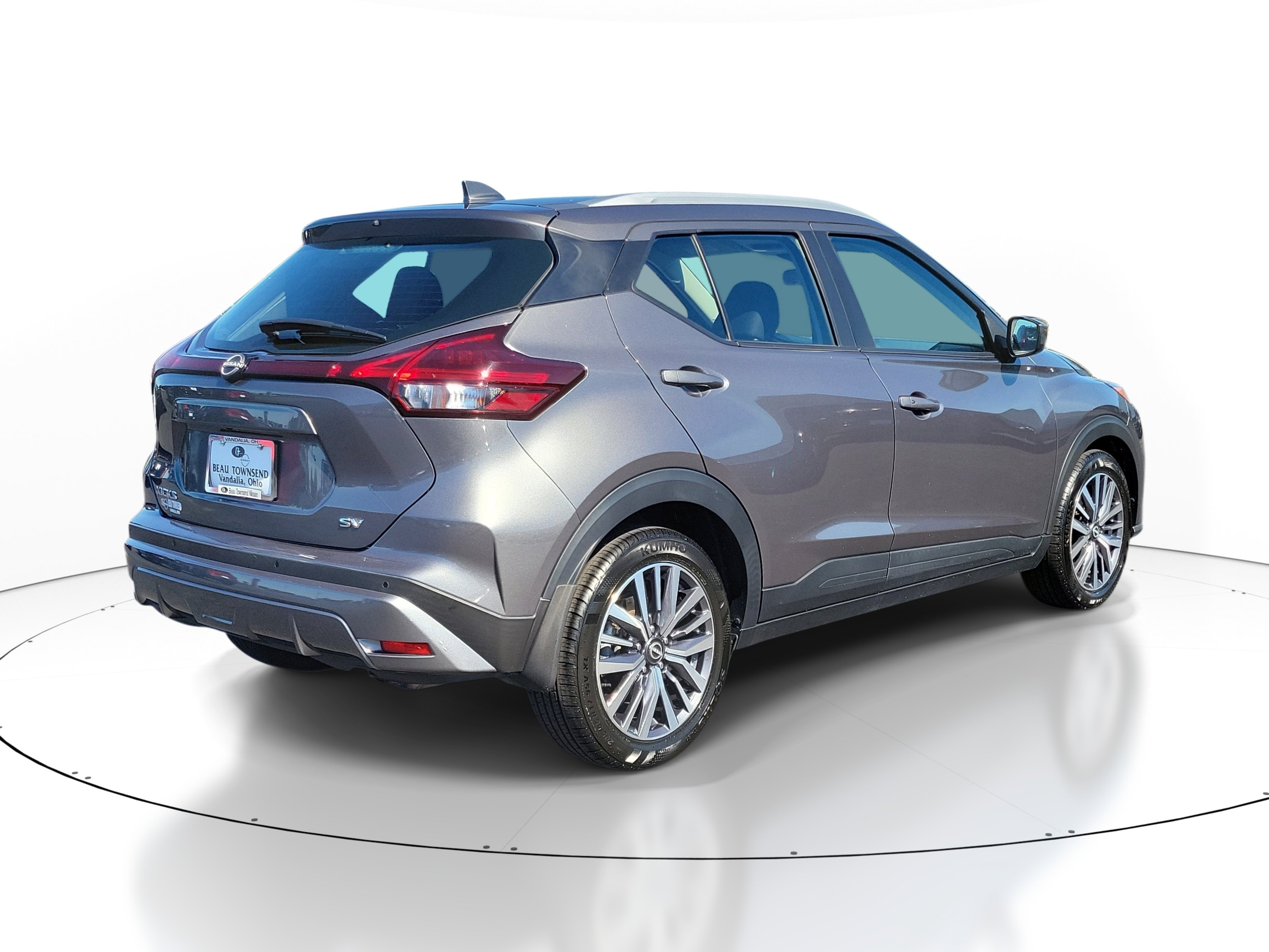 Certified 2023 Nissan Kicks SV FWD image 4