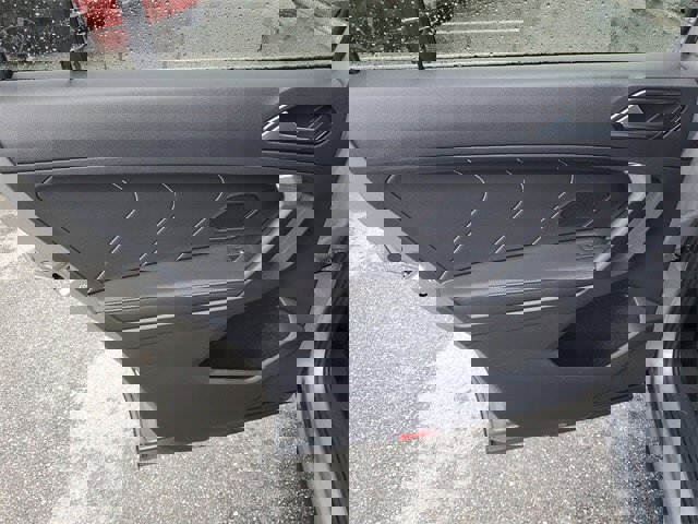 Certified 2023 Volkswagen Tiguan SE image 8