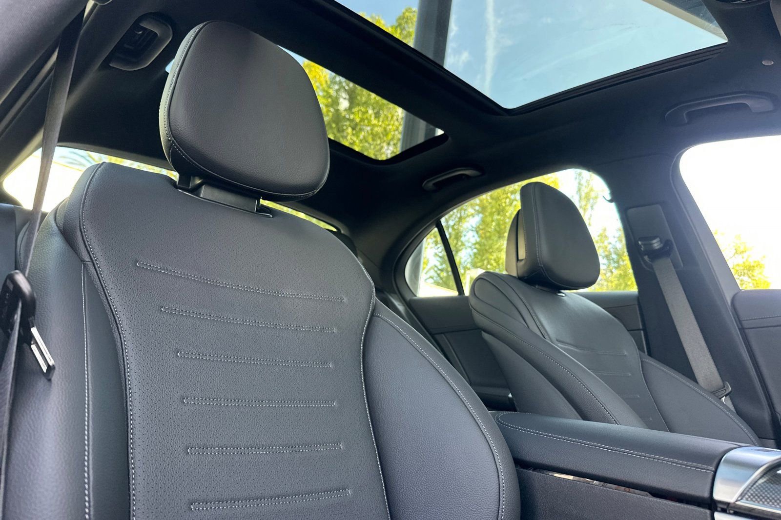 New 2025 Mercedes-Benz C 300 4MATIC Sedan image 32