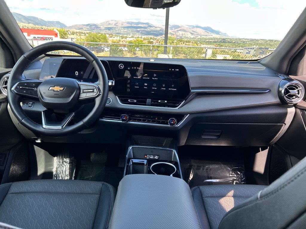 Used 2025 Chevrolet Equinox LT w/ Convenience Package II AWD/4WD image 6
