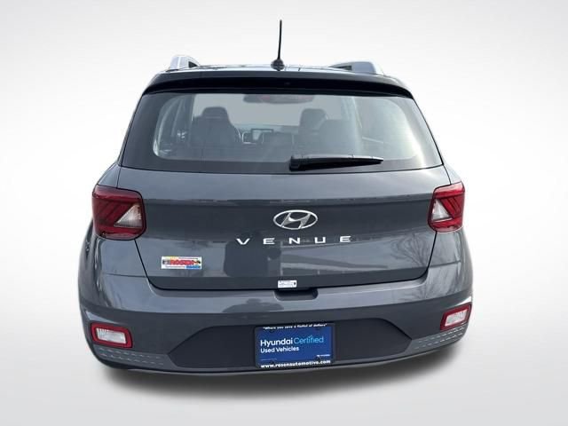 Certified 2025 Hyundai Venue Limited image 4