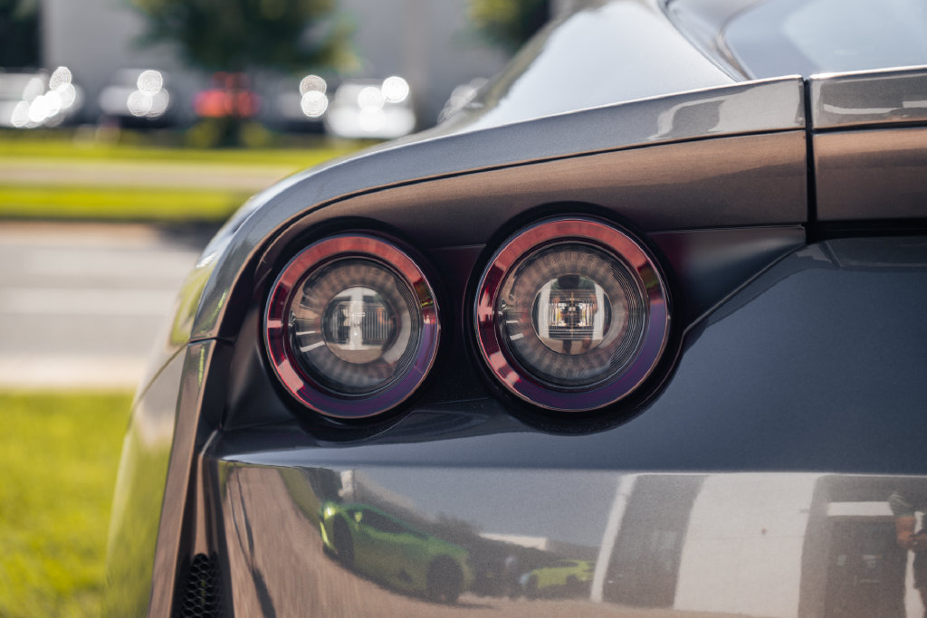 Used 2019 Ferrari 812 Superfast RWD image 10