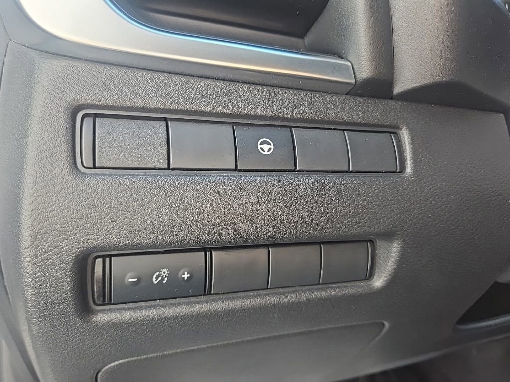 Used 2022 Nissan Rogue SV AWD/4WD image 26