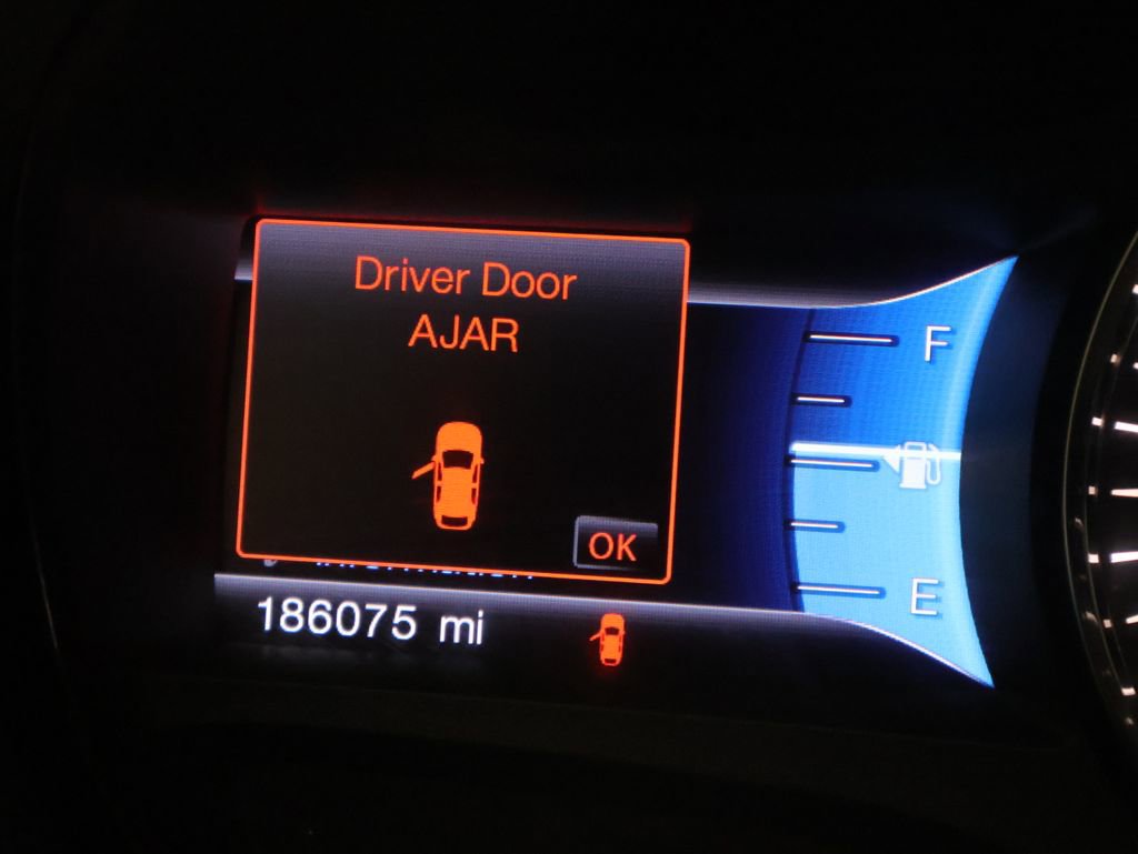 Used 2013 Ford Edge SEL image 38