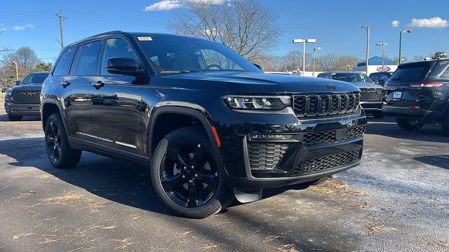 New 2026 Jeep Grand Cherokee Limited w/ Limited Altitude Package AWD/4WD image 2