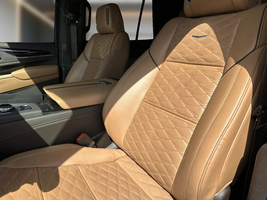 Certified 2023 Cadillac Escalade Sport w/ LPO, ONYX Package image 7