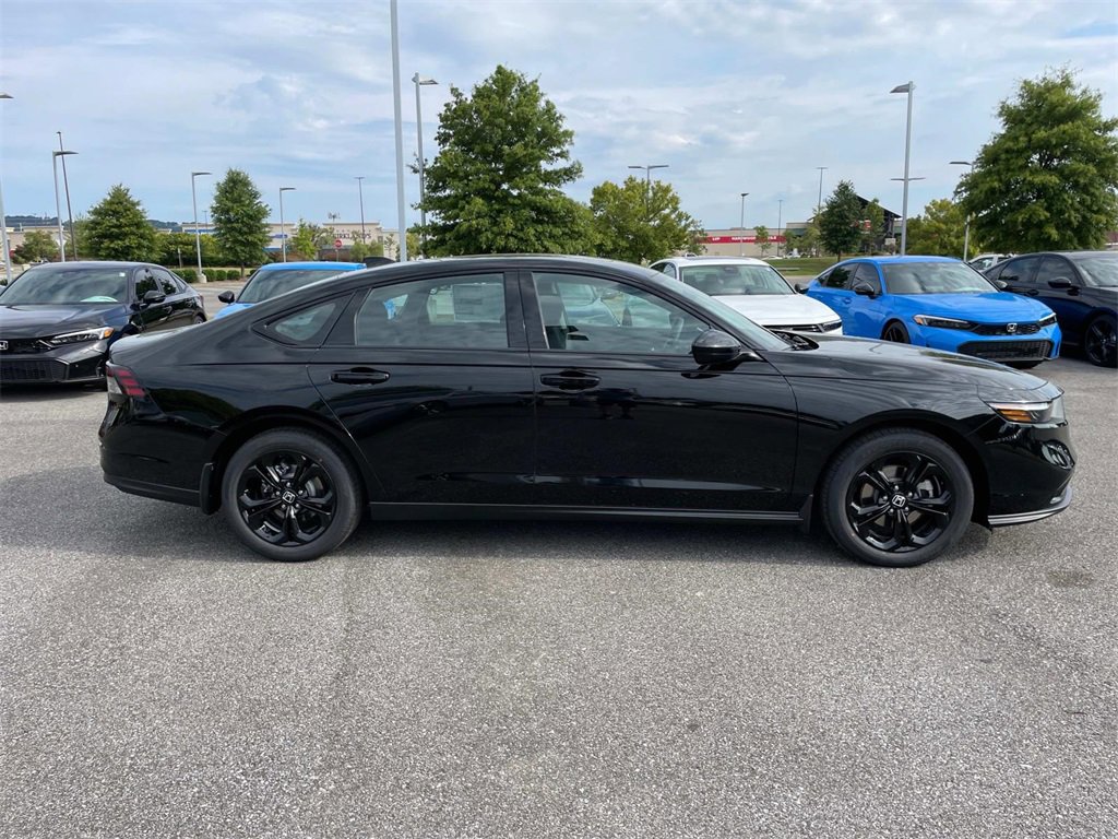 New 2025 Honda Accord SE image 2