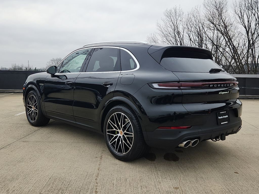 New 2026 Porsche Cayenne S image 3