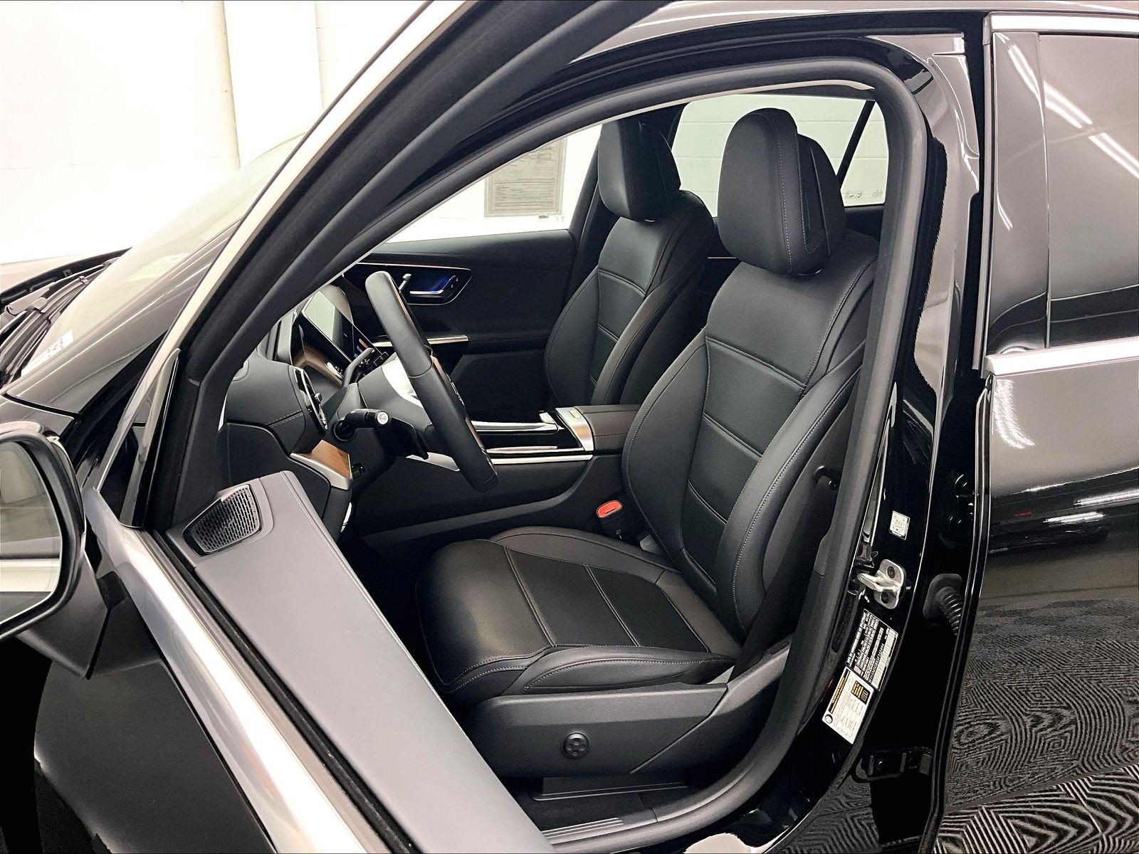 Certified 2025 Mercedes-Benz GLC 350e 4MATIC image 16