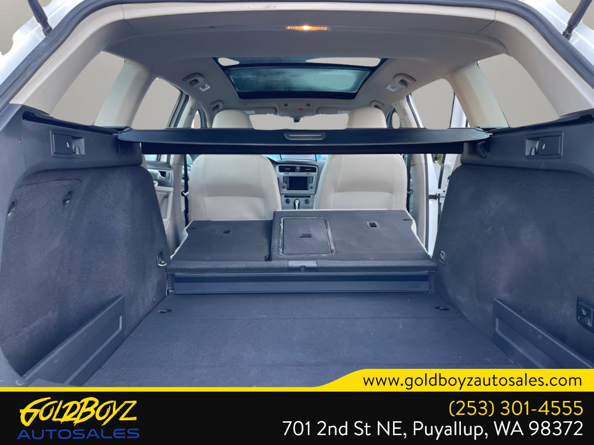 Used 2017 Volkswagen Golf SE image 34