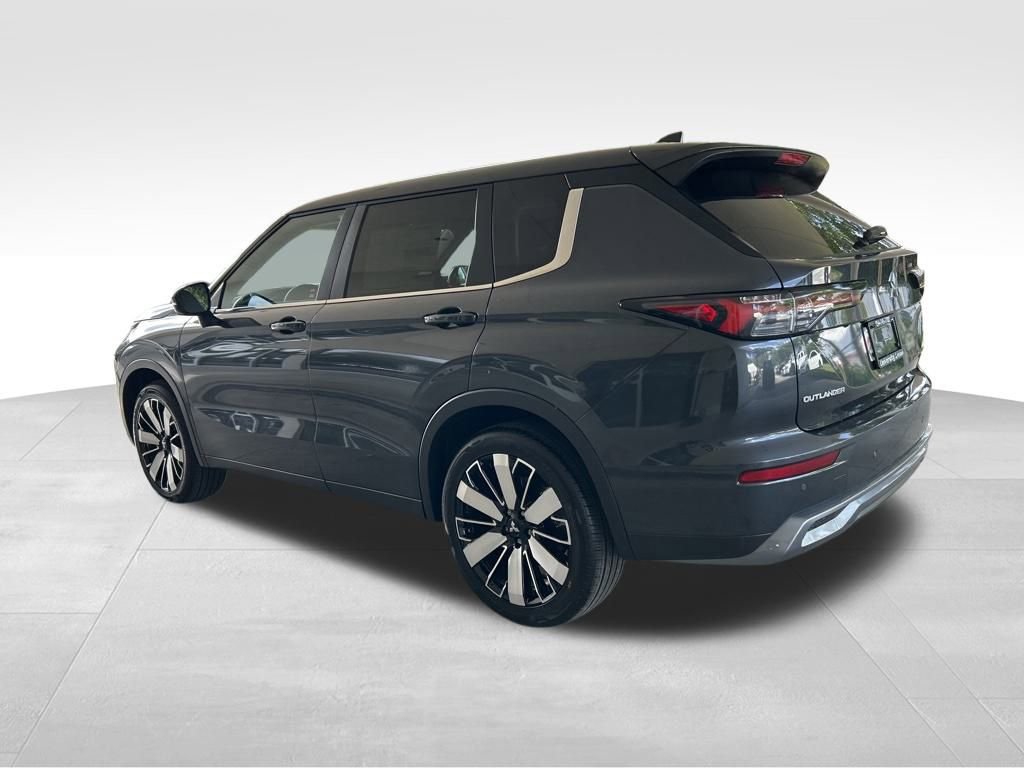 New 2025 Mitsubishi Outlander SE image 4