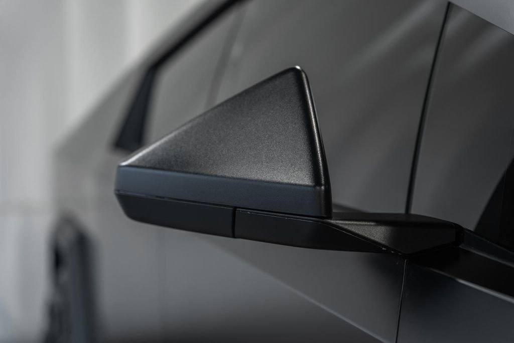 Used 2024 Tesla Cybertruck AWD Crew Cab image 19