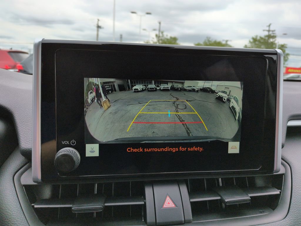 Used 2024 Toyota RAV4 LE AWD/4WD image 20
