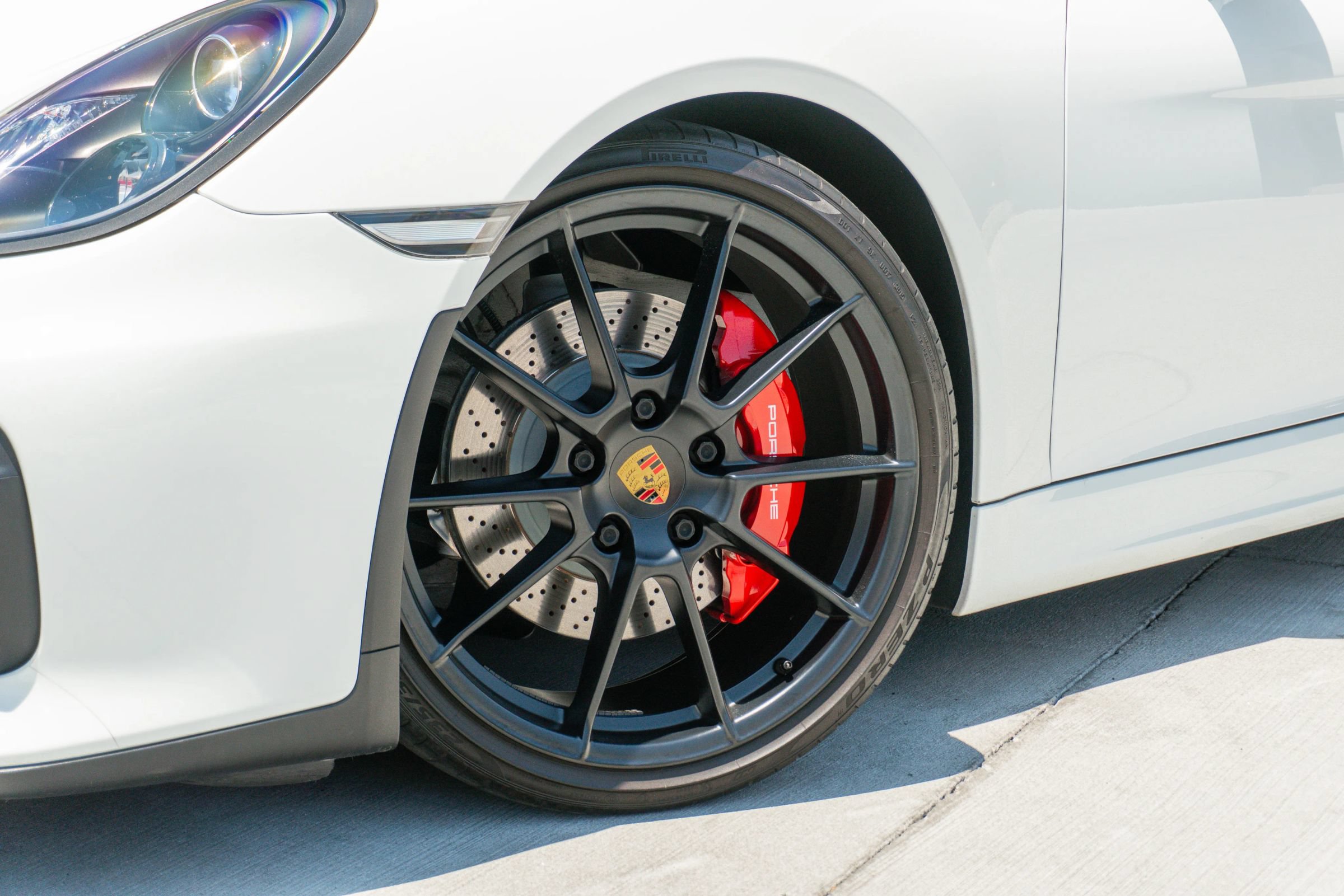 Used 2016 Porsche Boxster Spyder RWD image 27