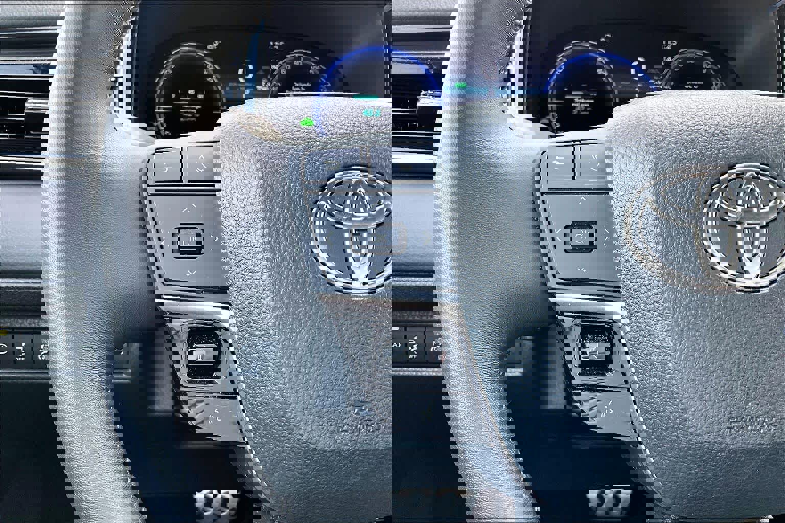 Used 2025 Toyota Camry XSE image 21