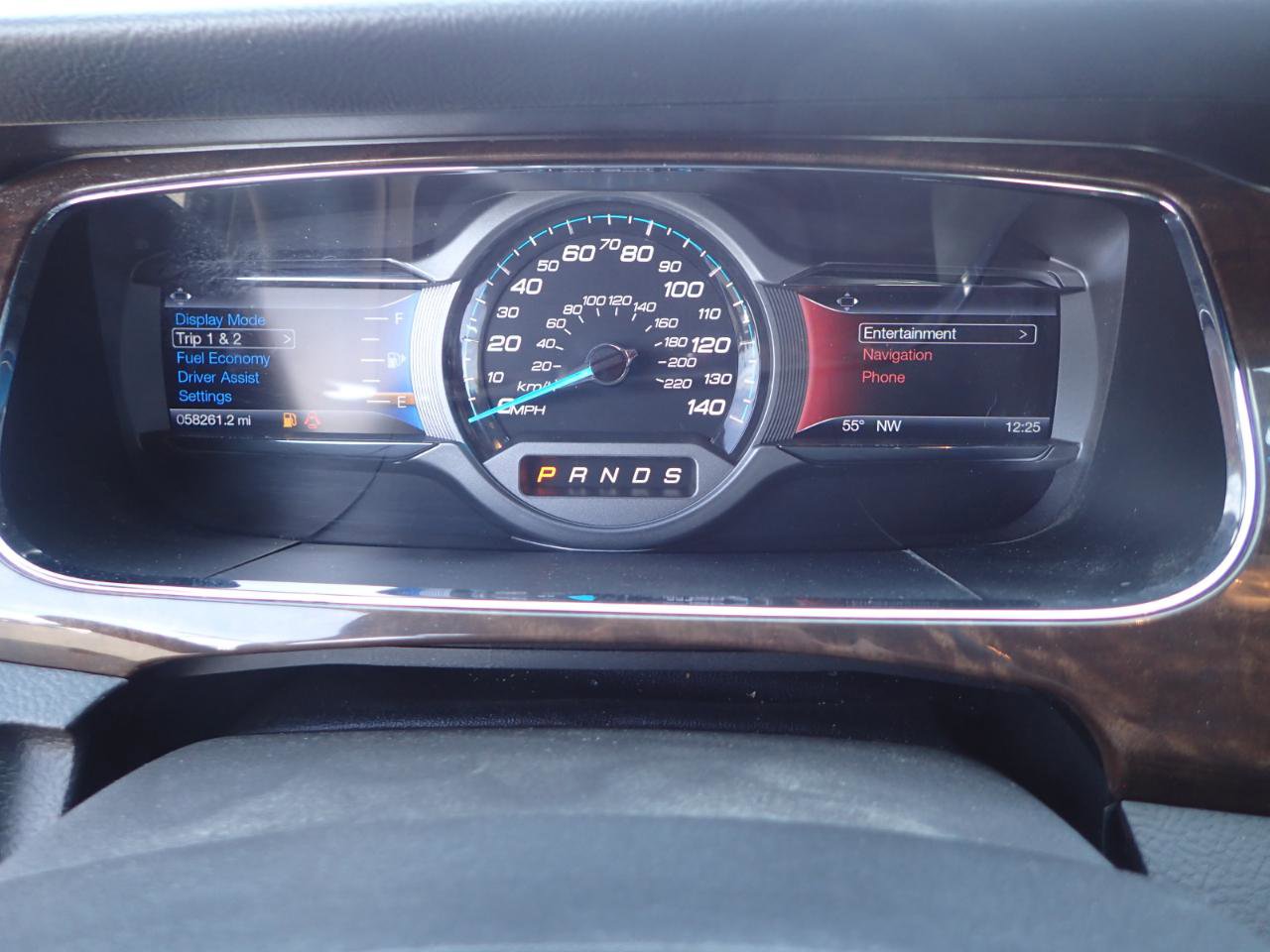 Used 2016 Ford Taurus Limited FWD image 16