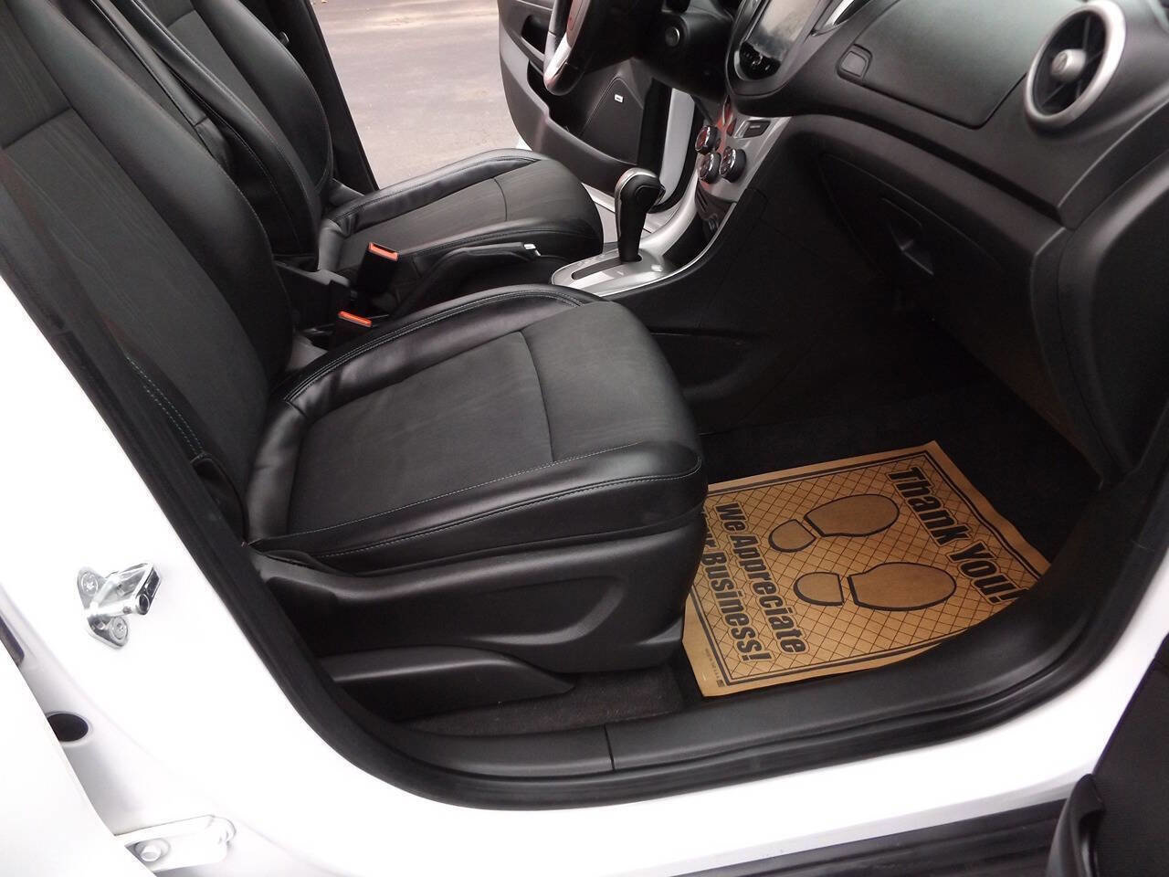 Used 2016 Chevrolet Trax LT w/ LT Sun and Sound Package image 21