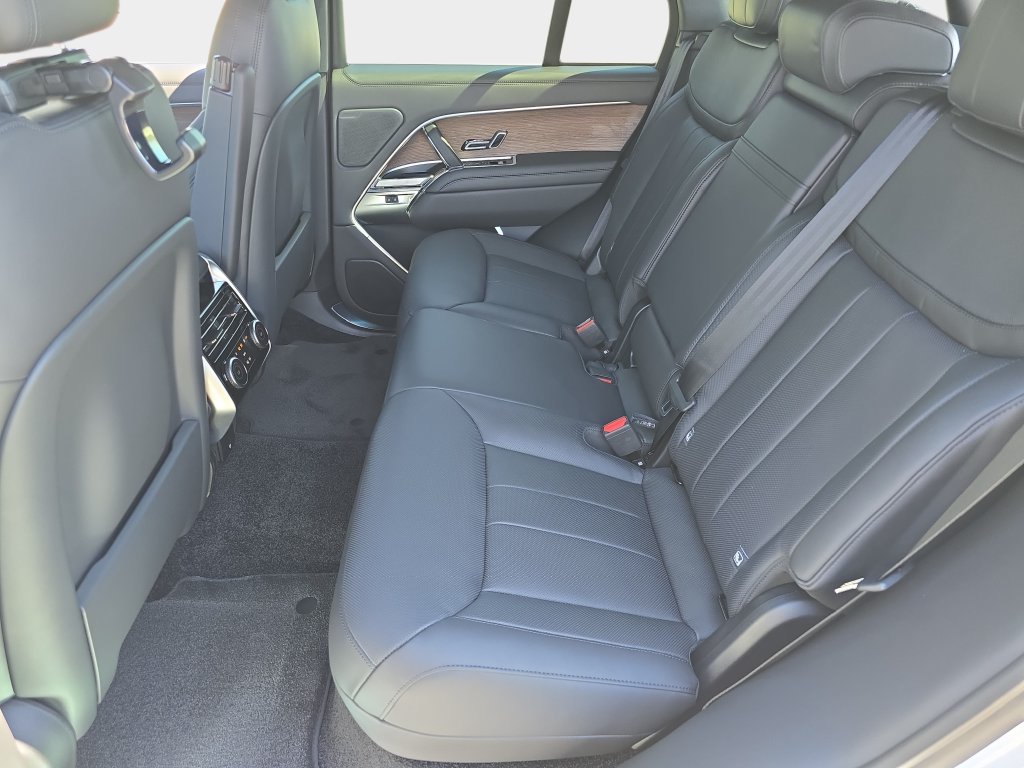 New 2026 Land Rover Range Rover SE AWD/4WD image 15
